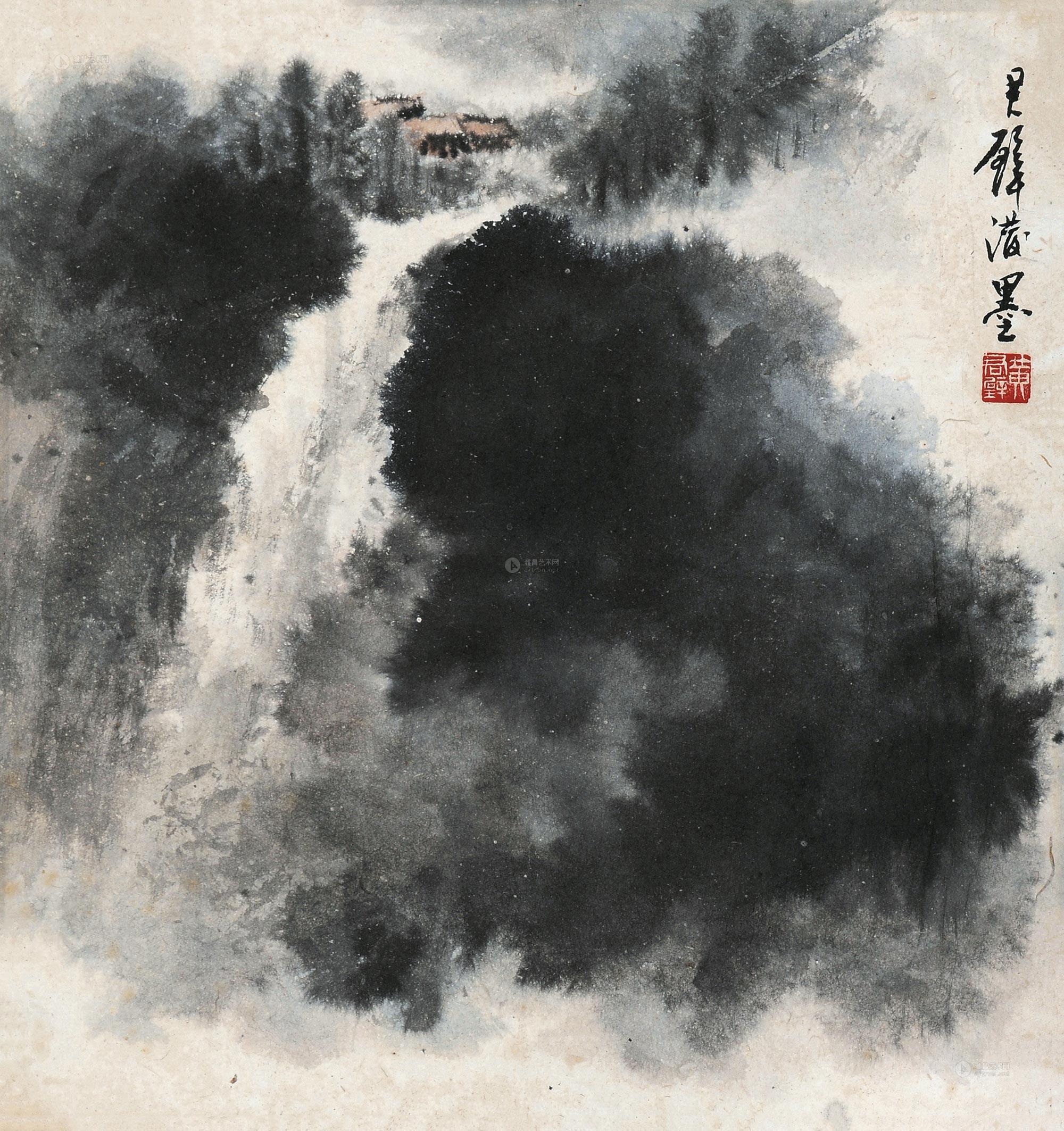 黑色镜框线电视墙