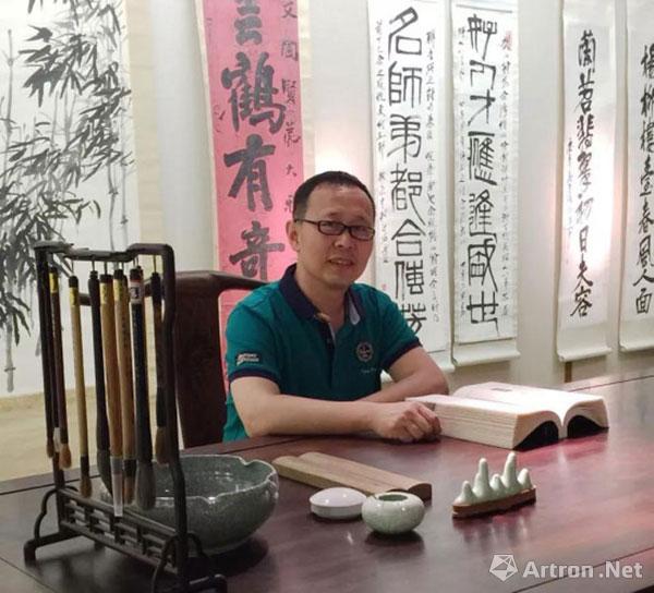 刘鹏  