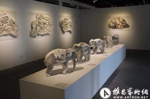 成勇,胡又笨双个展 无语的怀念和凹凸山水