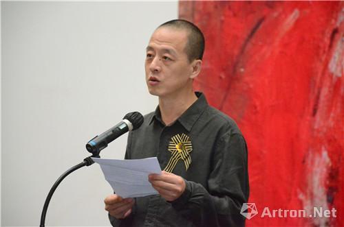 中国油画院副院长石磊发表致辞