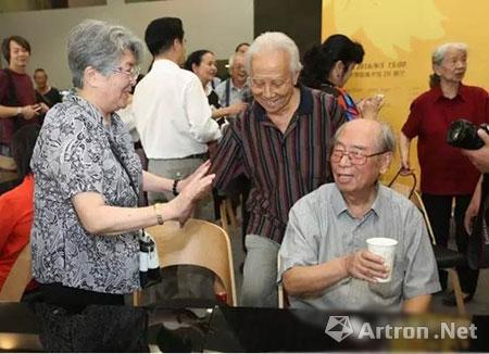 【动态】世纪刻痕,精彩课堂"九十刻痕——伍必端艺术研究展"今日开幕