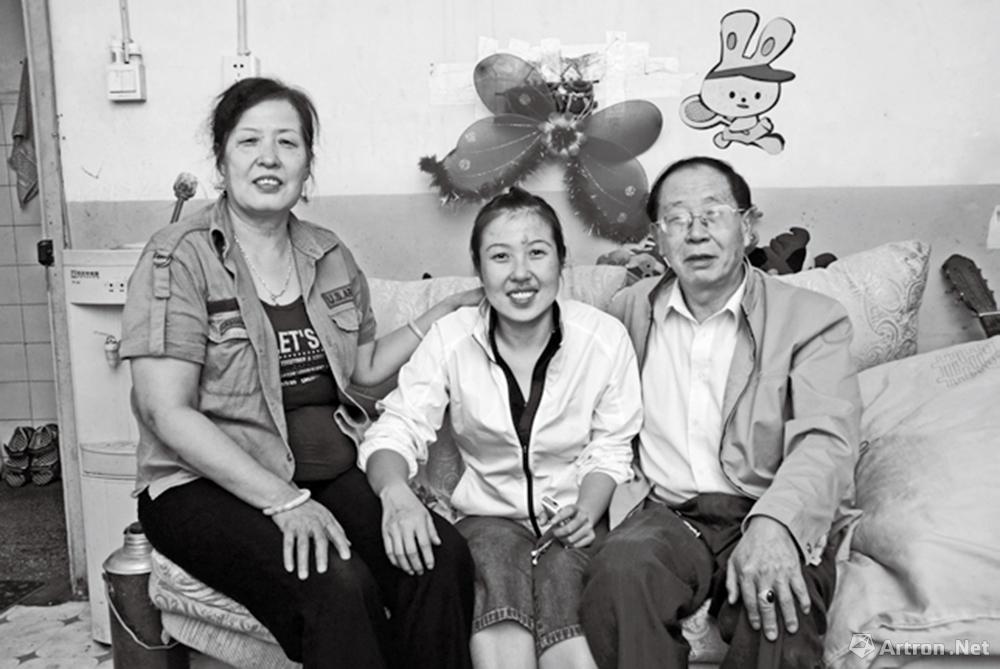 安哥作品：2007·云南昆明　昆明老知青张裕豪（右）和他的家人