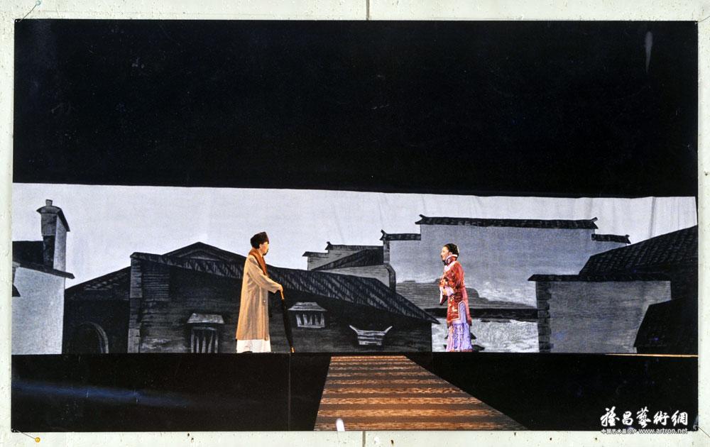 以《西递村系列》版画为背景创作的黄梅戏《徽州女人》首演剧照