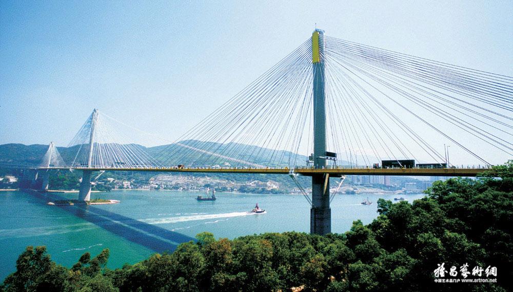 吴建斌作品：香港的基础设施建设，无可挑剔。从青马大桥观景台北望，汀九桥雄姿尽收眼底