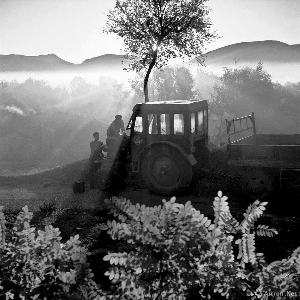 段铁军作品：我的七十年代003 《晨雾》，河北省三河县。1979年
