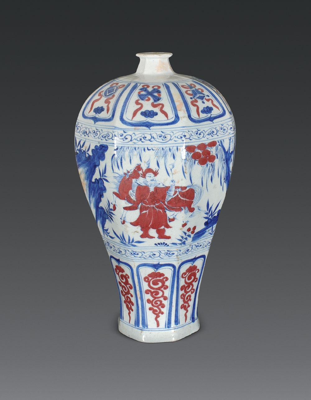 2166 元代 青花釉里红人物故事纹八棱梅瓶