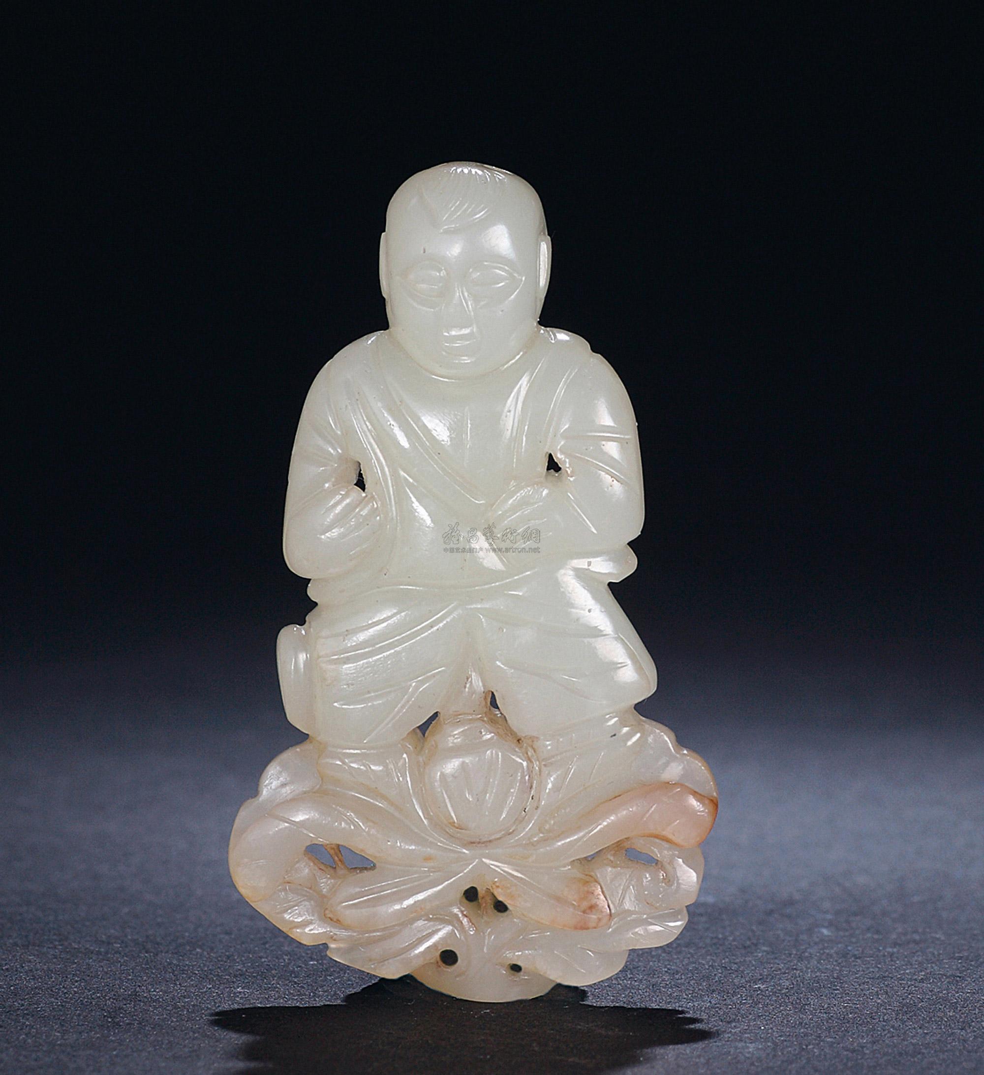 0784 明 白玉坐莲花童子像