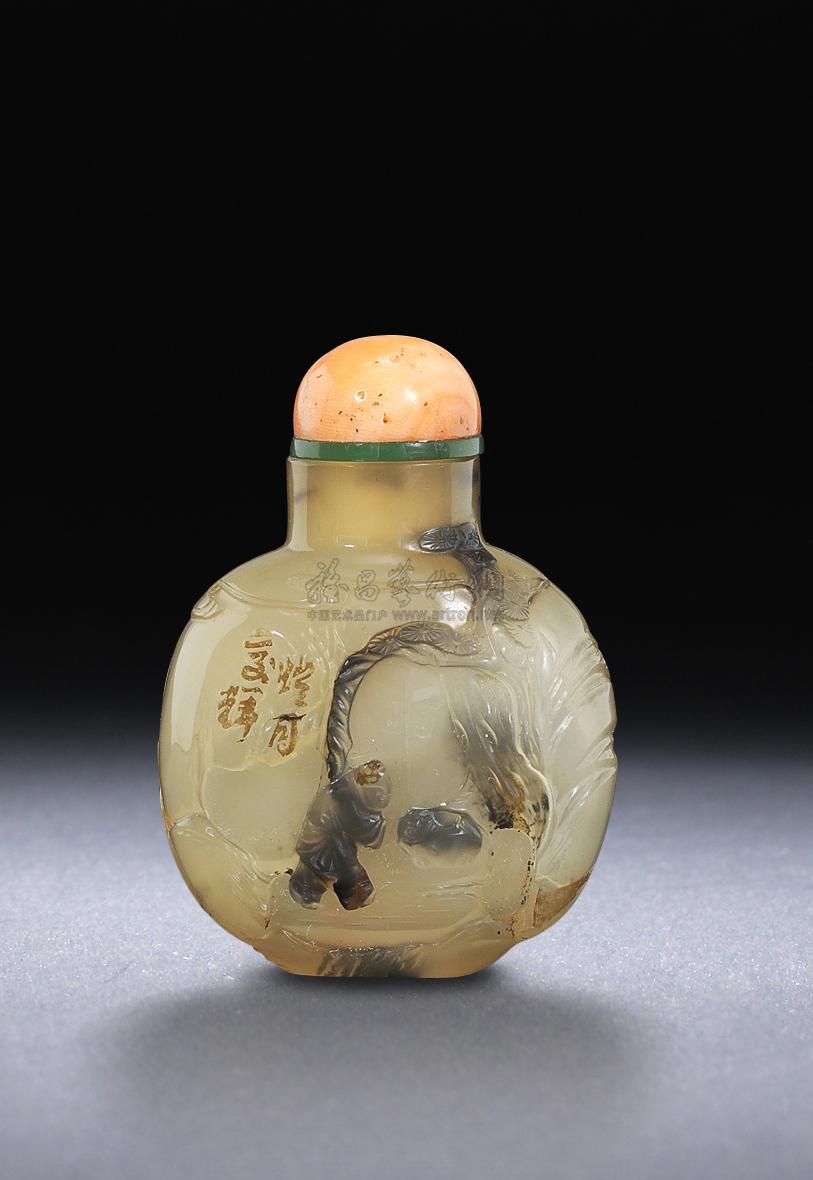 0088 清 1750-1850 苏州 芝亭流派 玛瑙巧雕灯月交辉鼻烟壶
