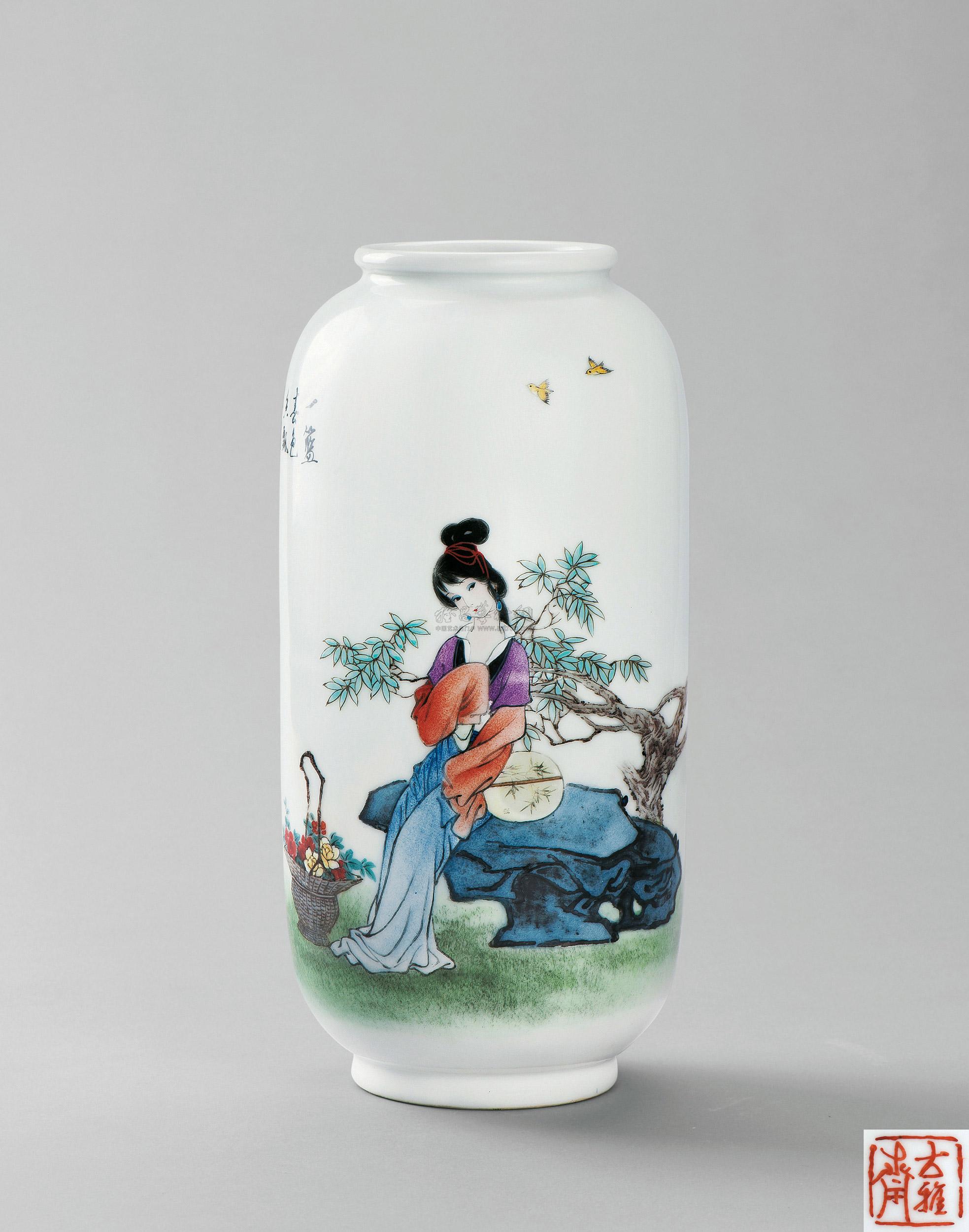 4879 戴荣华 春满人间 粉彩瓷瓶