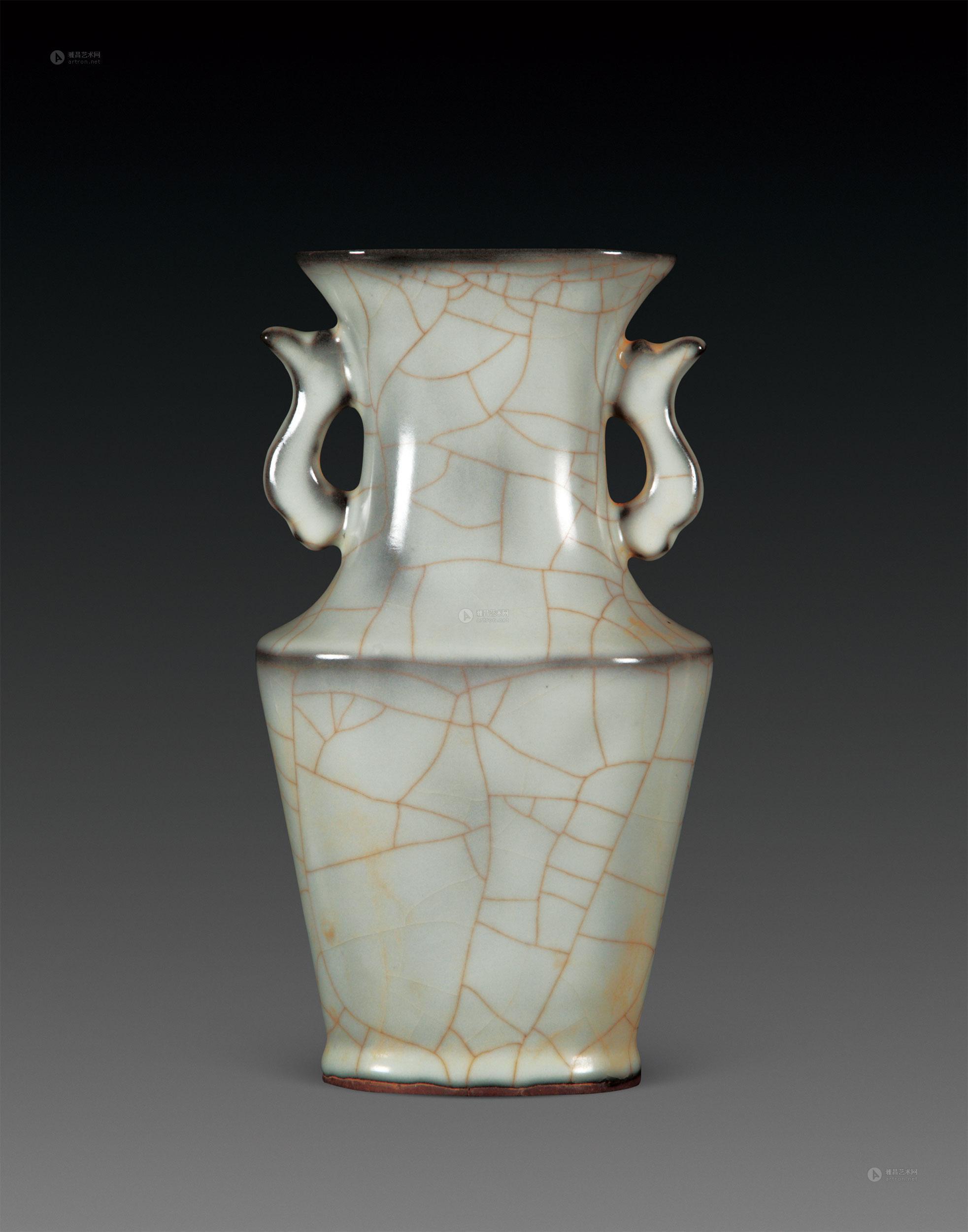 0403 宋 官窑天青色双耳瓶