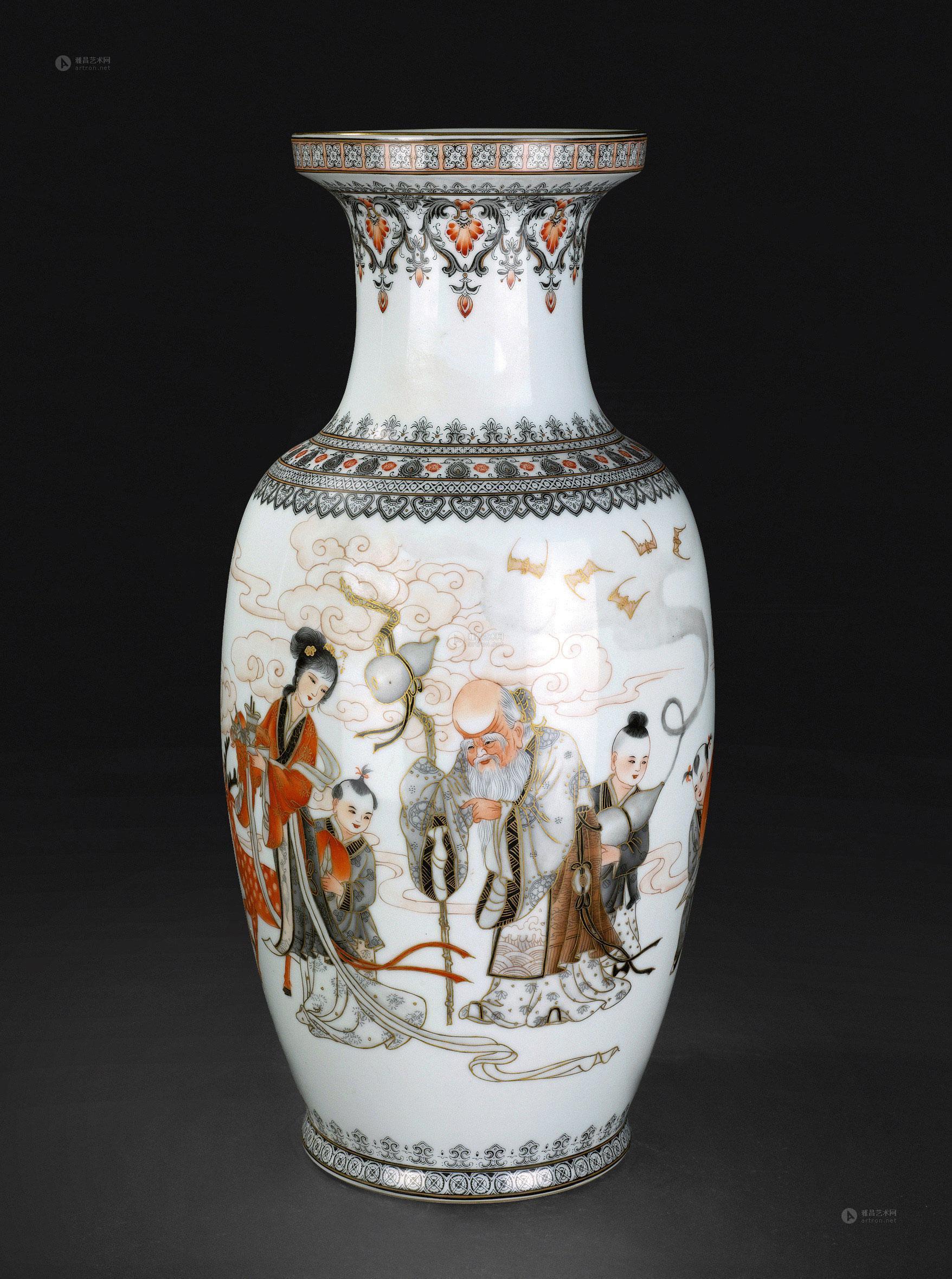 0717 墨彩描金麻姑献寿花兰瓶