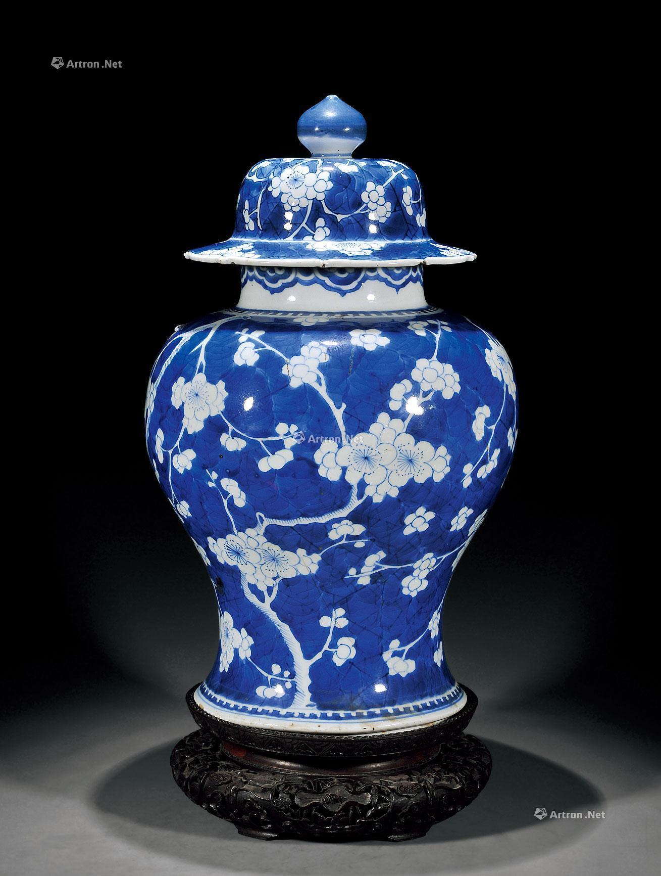 2146 清康熙 青花冰梅纹将军罐