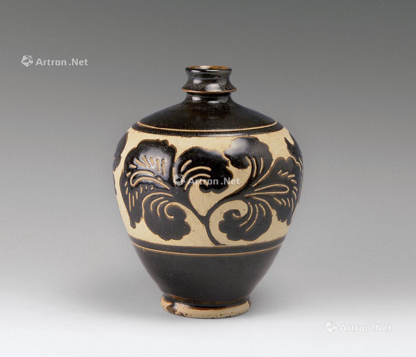 1615 元代 磁州窑刻花卉纹嘟噜瓶