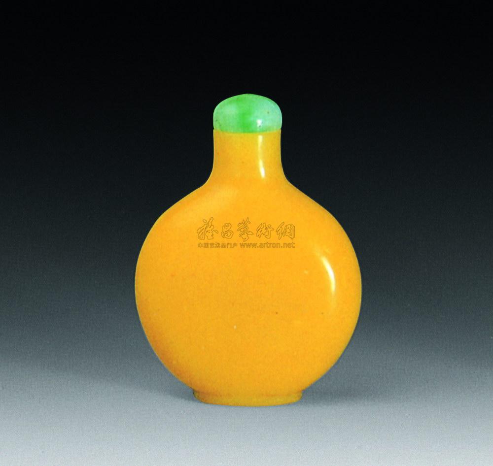 1874 清中期 鸡油黄料素鼻烟壶