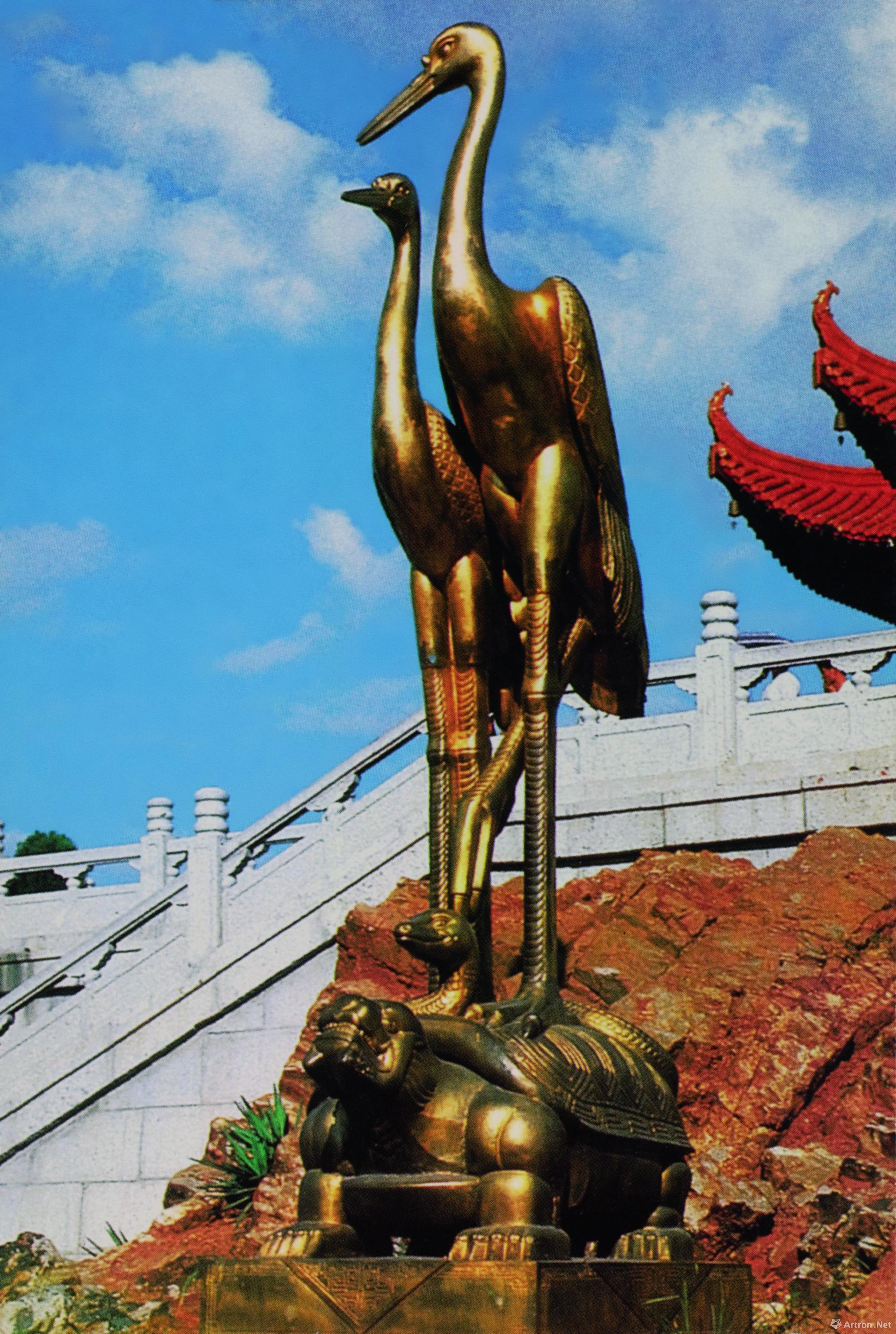 《黄鹤归来》  刘政德 李正文 高5米 1984年 铸铜贴金箔