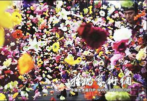 李庸白（Lee Yong-Baek）将代表韩国参加威尼斯双年展