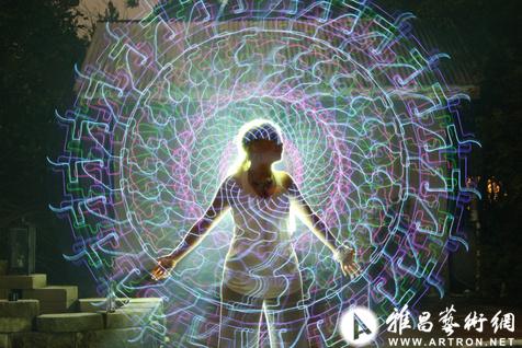 Wes Whaley的光影涂鸦