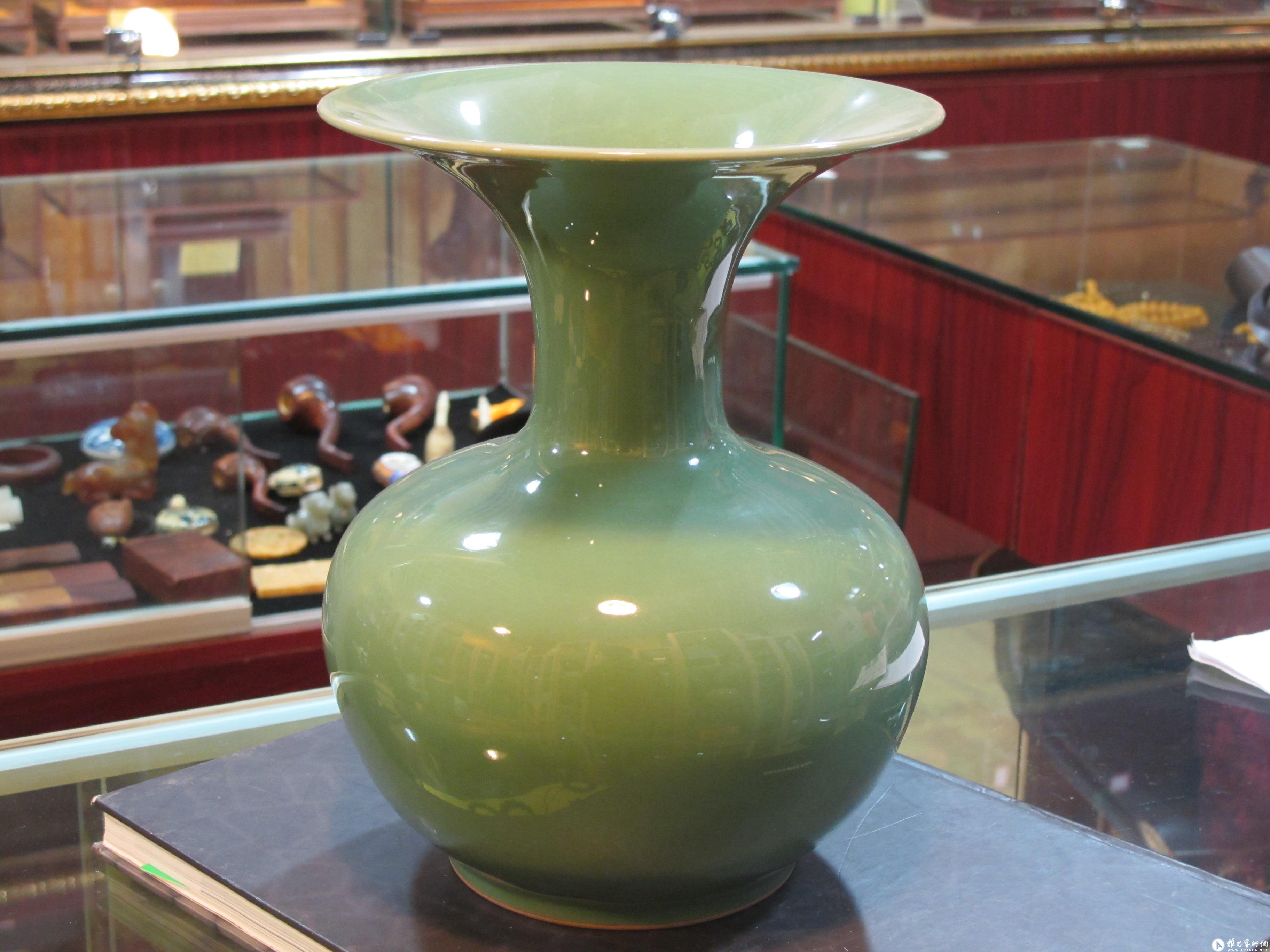 陈石玄根龙泉青瓷作品 古瓷中展现现代时尚内涵